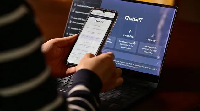 ChatGPT在智慧城市中的智能对话系统缩略图 ChatGPT在智慧城市中的智能对话系统缩略图